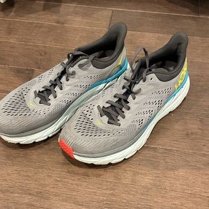 Hoka One One Clifton 7